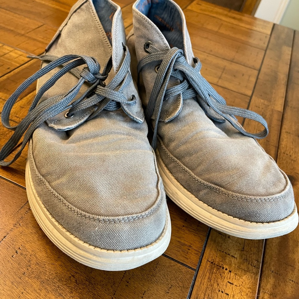 Sketchers high top shoes